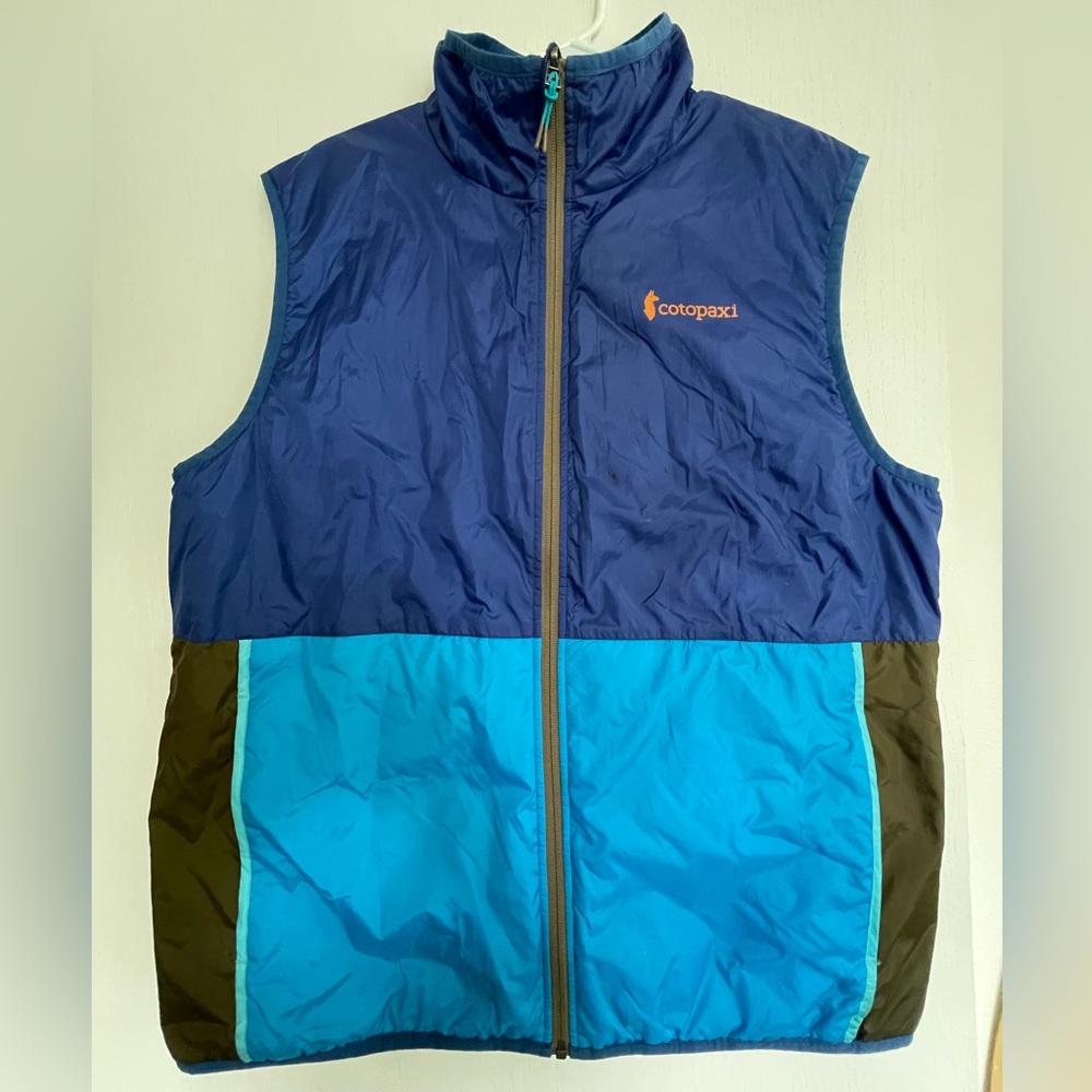 Men’s reversible Cotopaxi vest